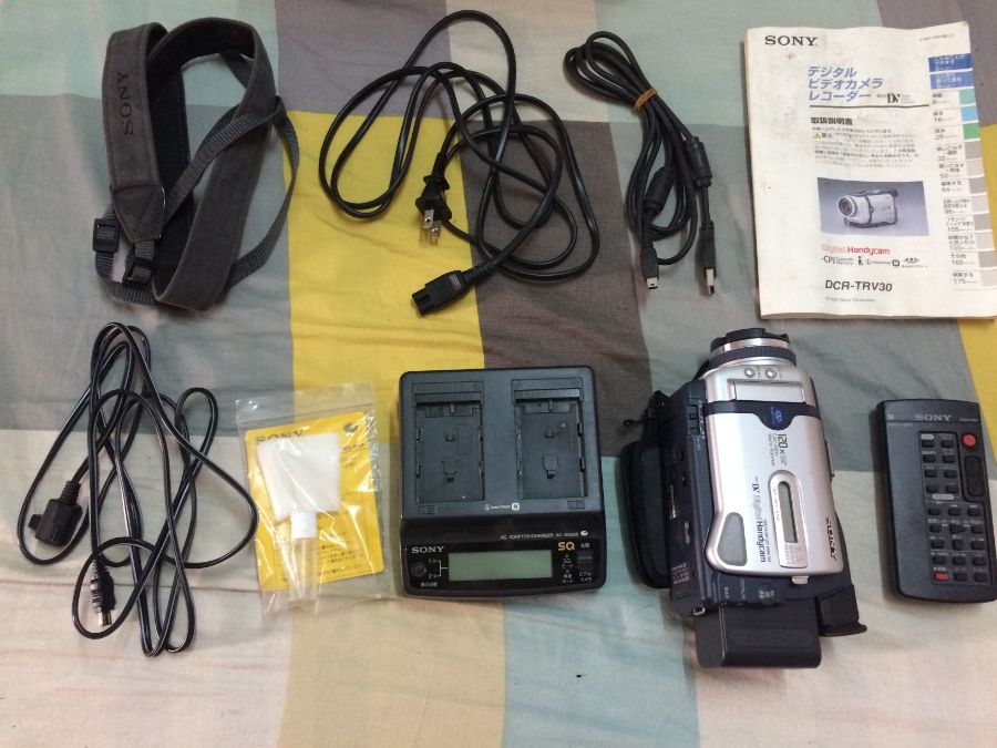Camera Sony Handycam DCR-TRV30 - 1